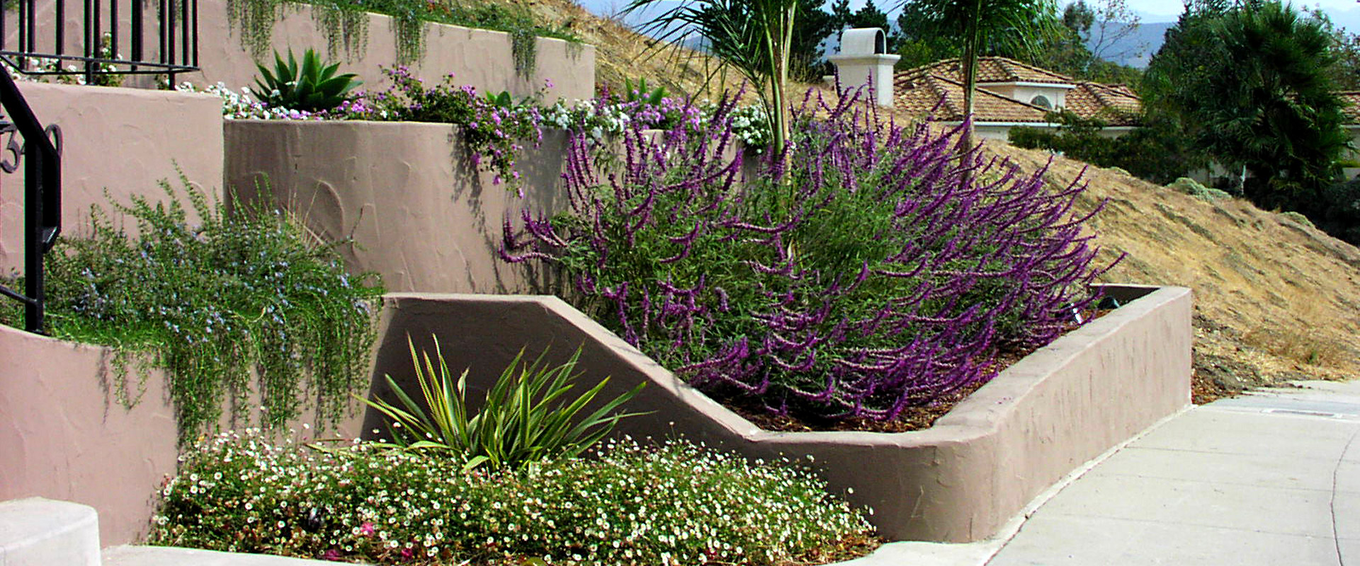 Earthscapes Landscaping Services Retaining Wall Banner